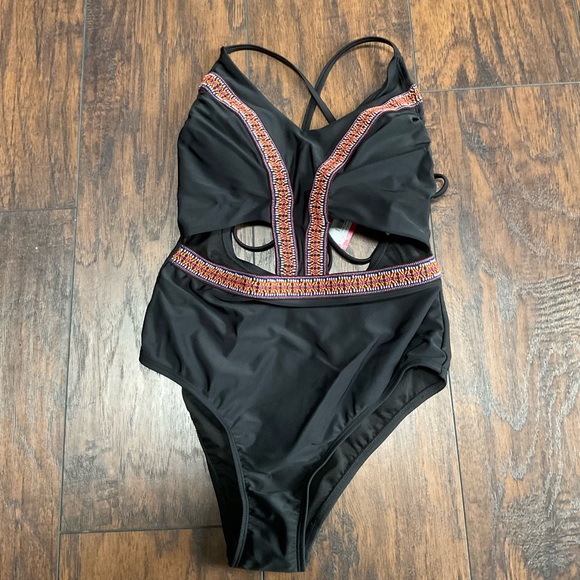 Xhilaration Other - Women’s Xhilaration One Piece Swimsuit